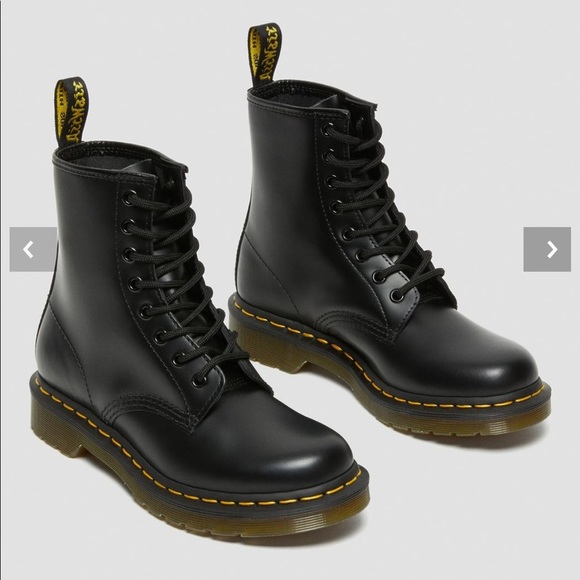Dr. Martens Shoes - WOMEN Dr.Martens
